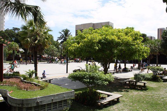 Praça Luíza Távora